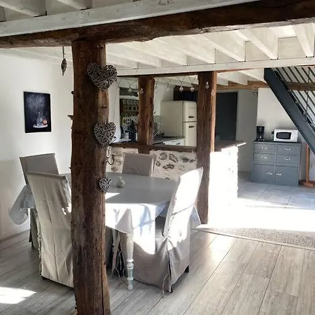 Gite Cosy Proche Giverny, La Roche Guyon. Holiday home *
